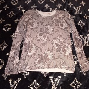 💕5 for 25$ Medium Kim Rogers Black & Nude Lace Soft Top